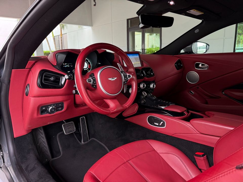 2023 Aston Martin Vantage