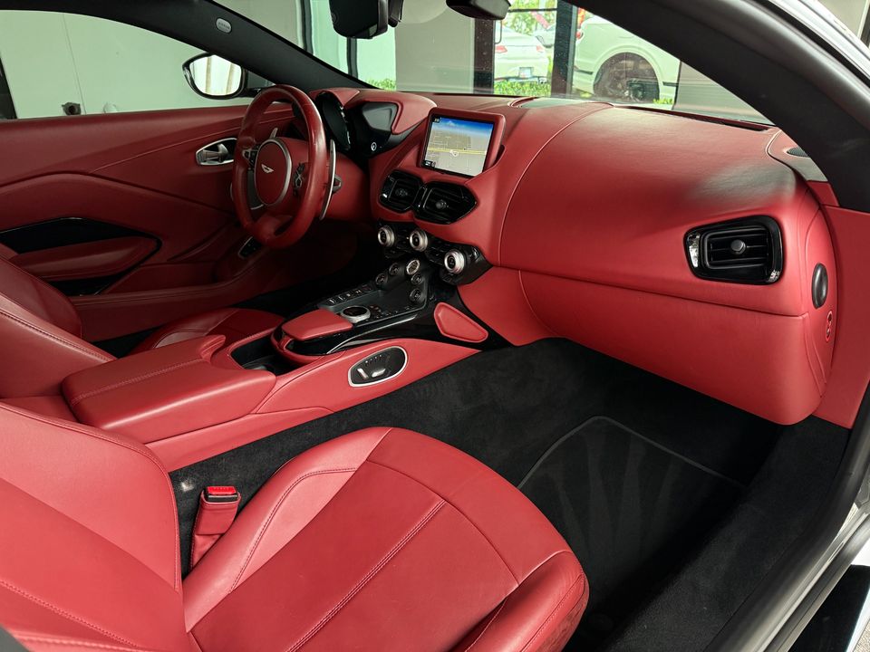 2023 Aston Martin Vantage