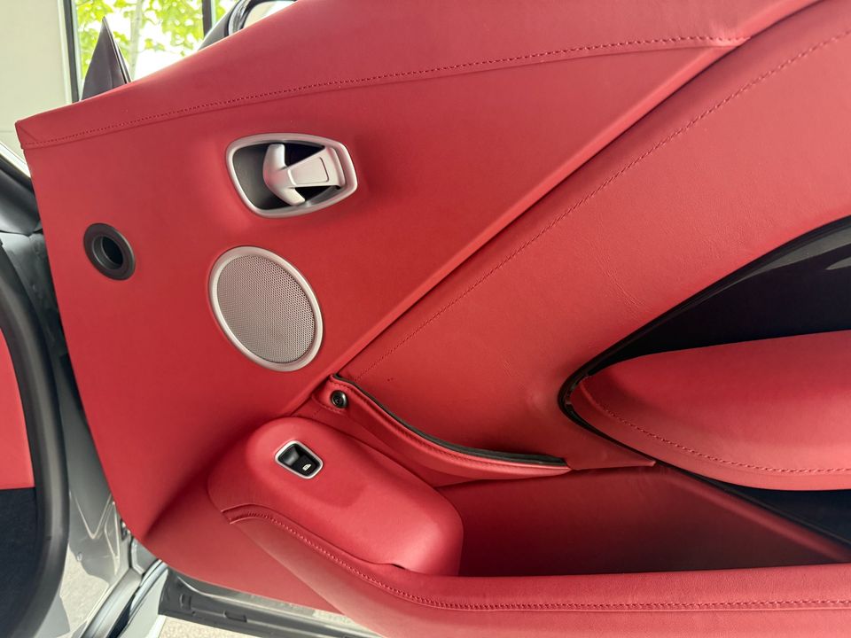 2023 Aston Martin Vantage
