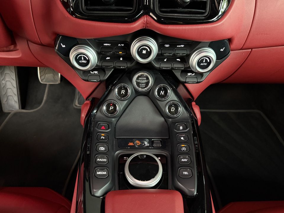 2023 Aston Martin Vantage