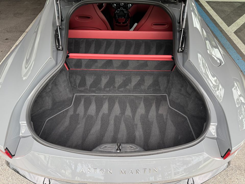 2023 Aston Martin Vantage