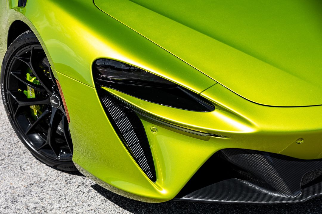 2023 McLaren Artura