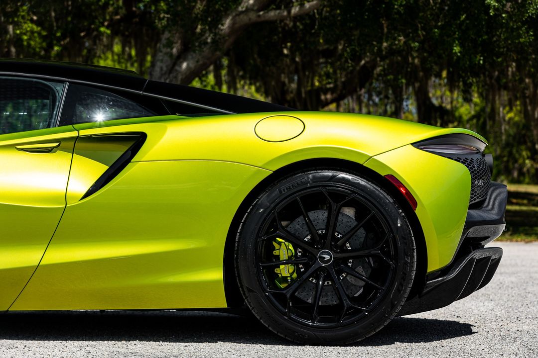 2023 McLaren Artura