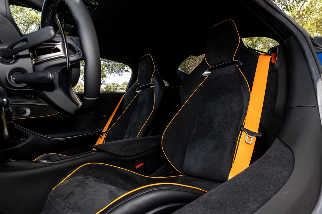 2023 McLaren Artura