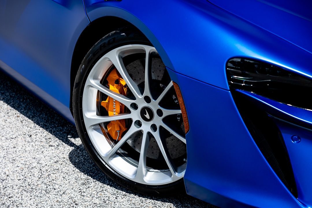 2023 McLaren Artura