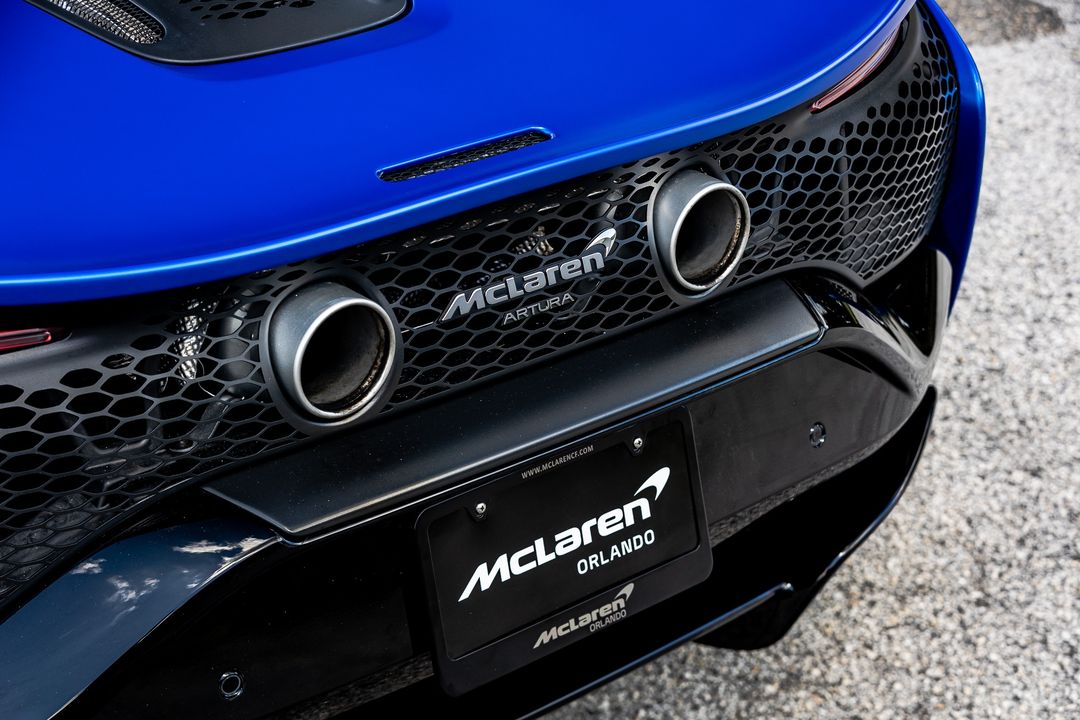 2023 McLaren Artura