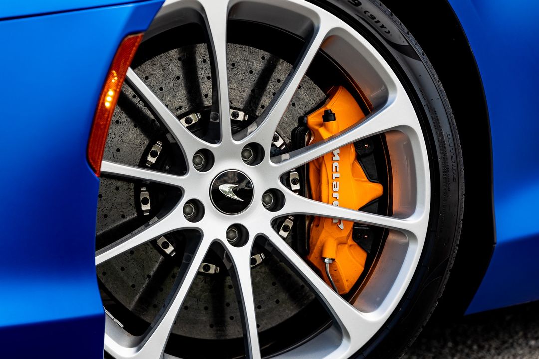2023 McLaren Artura
