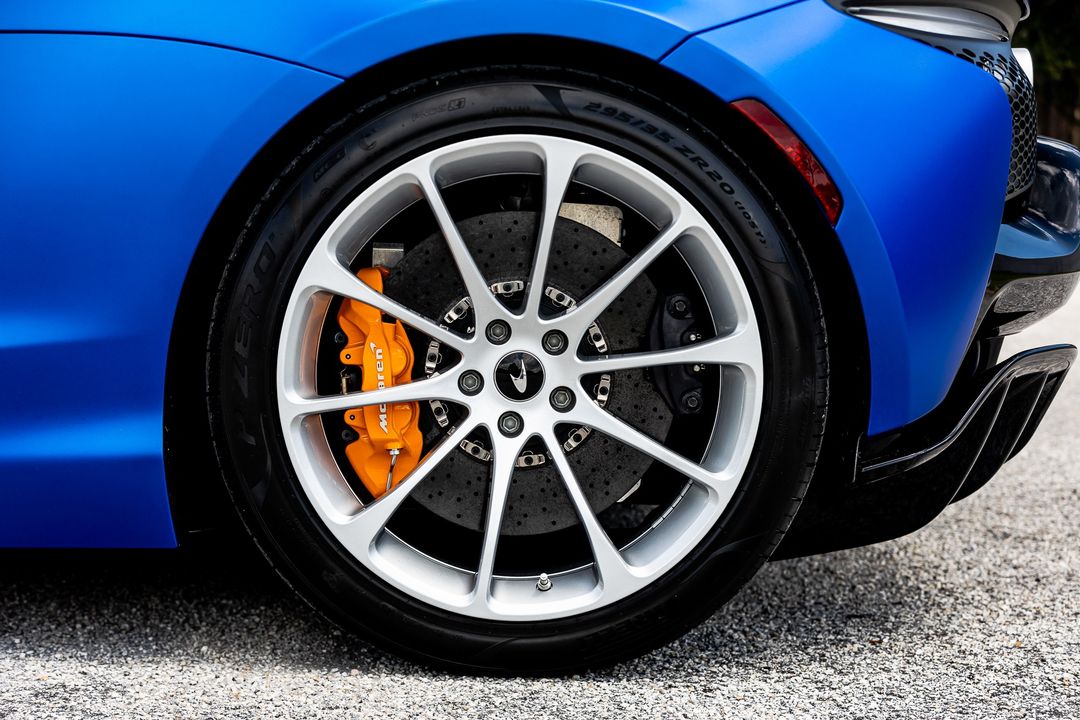 2023 McLaren Artura