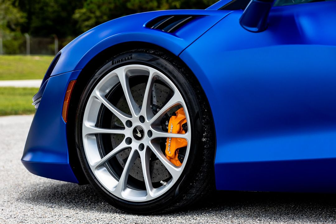 2023 McLaren Artura