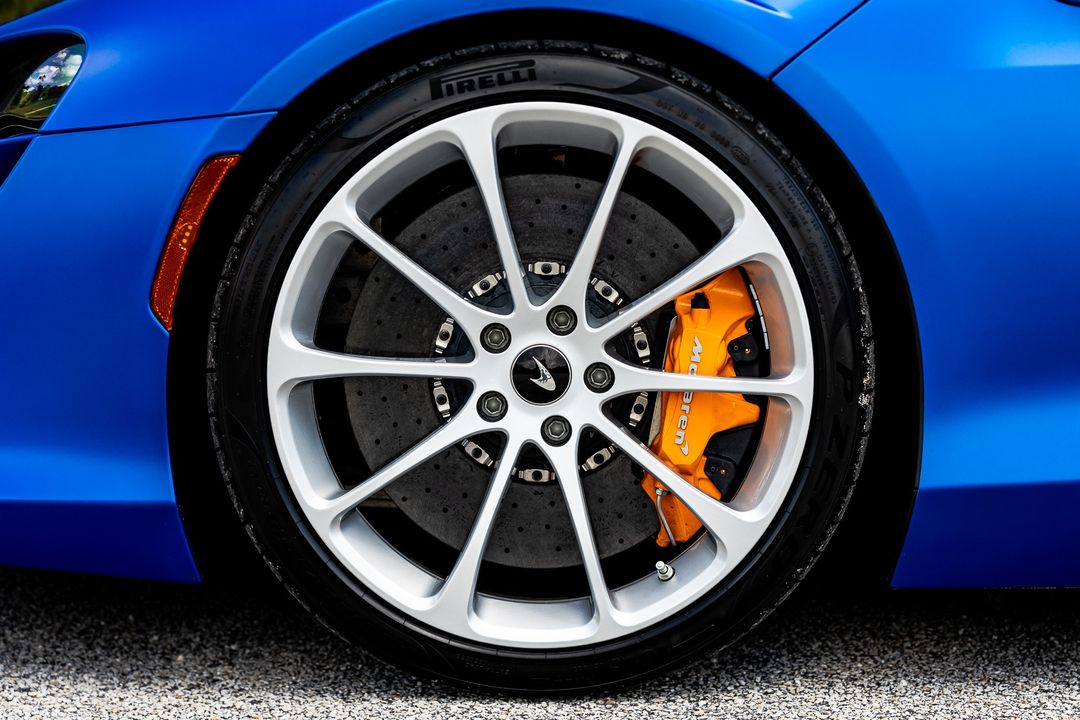 2023 McLaren Artura
