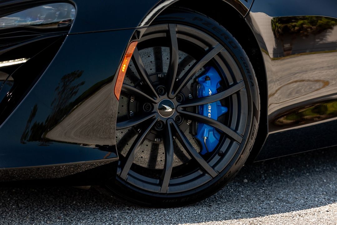 2023 McLaren Artura
