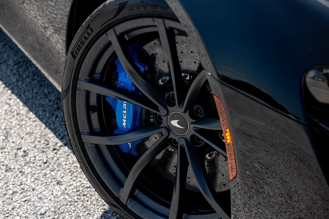 2023 McLaren Artura