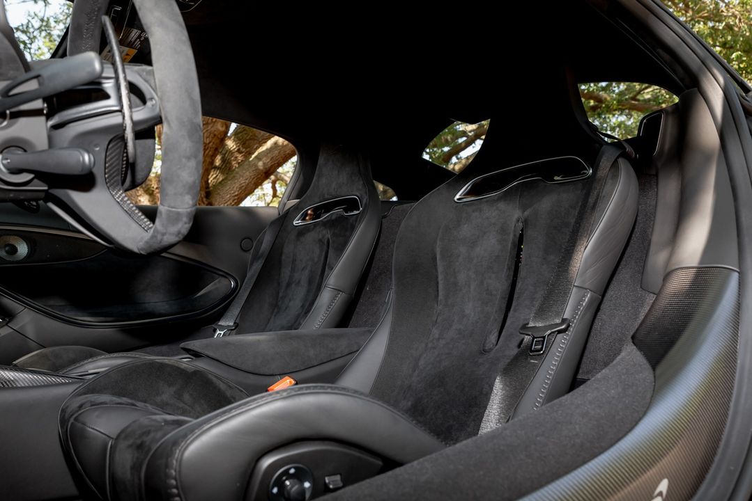 2023 McLaren Artura
