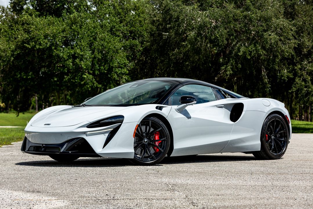 2025 McLaren Artura Spider