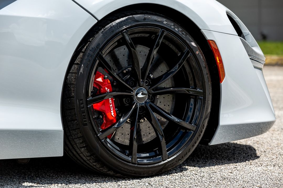 2025 McLaren Artura Spider