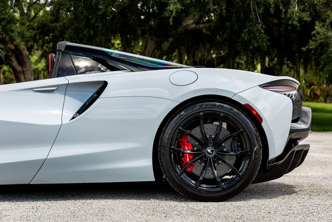 2025 McLaren Artura Spider