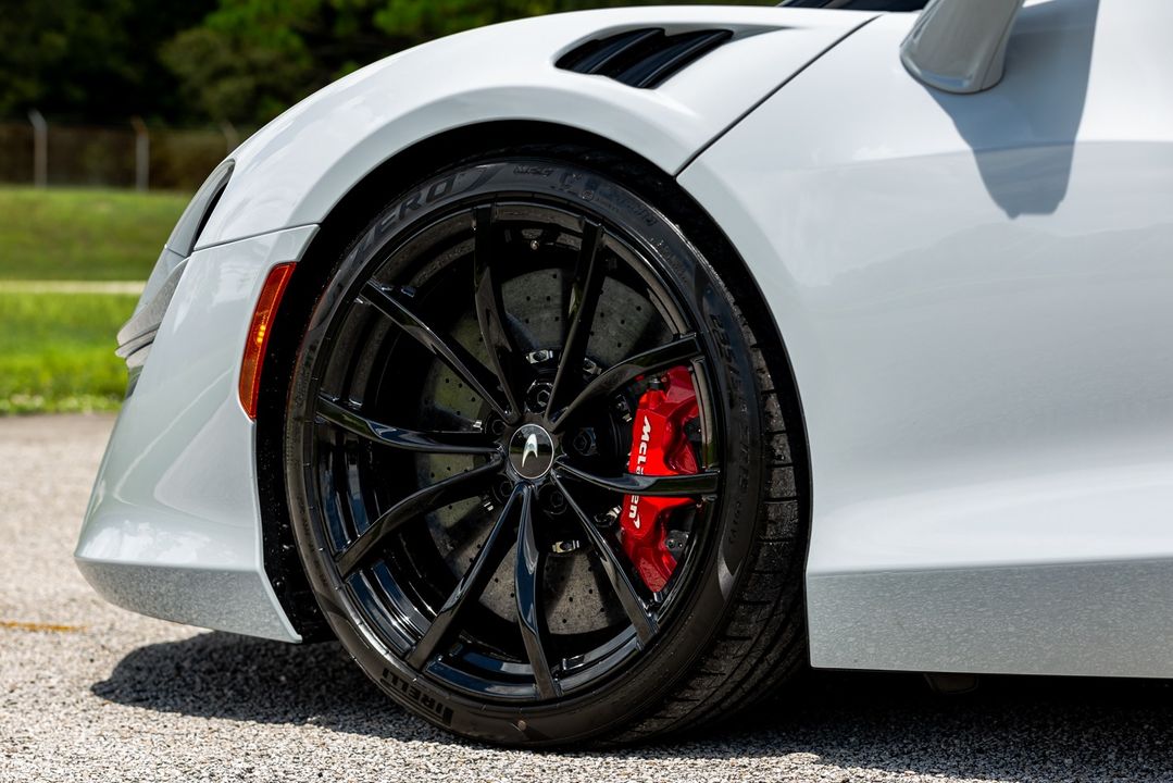 2025 McLaren Artura Spider