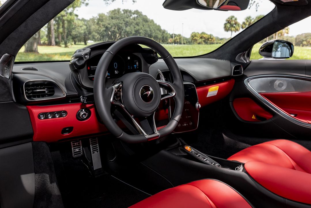 2025 McLaren Artura Spider