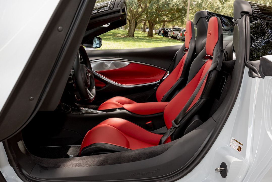 2025 McLaren Artura Spider