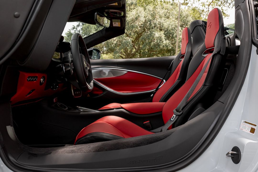 2025 McLaren Artura Spider