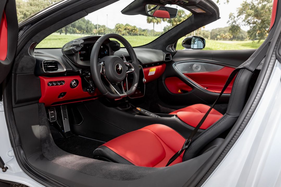 2025 McLaren Artura Spider
