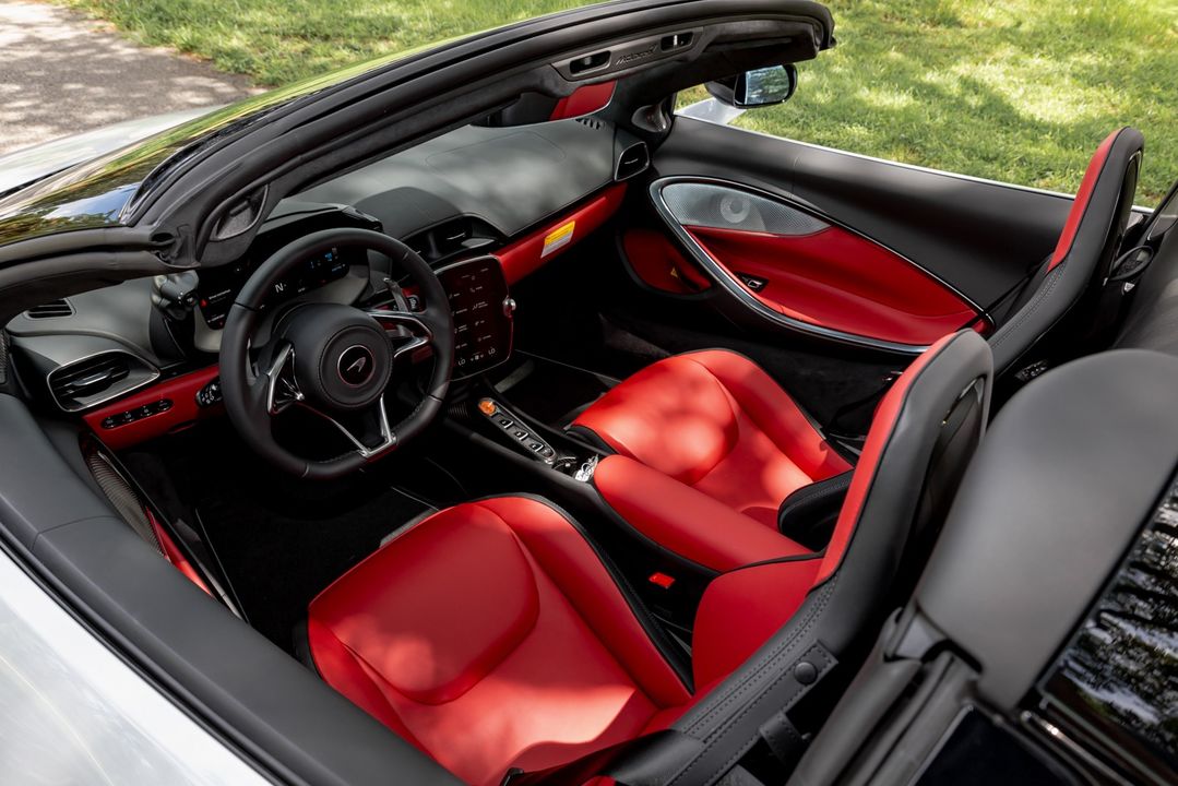 2025 McLaren Artura Spider