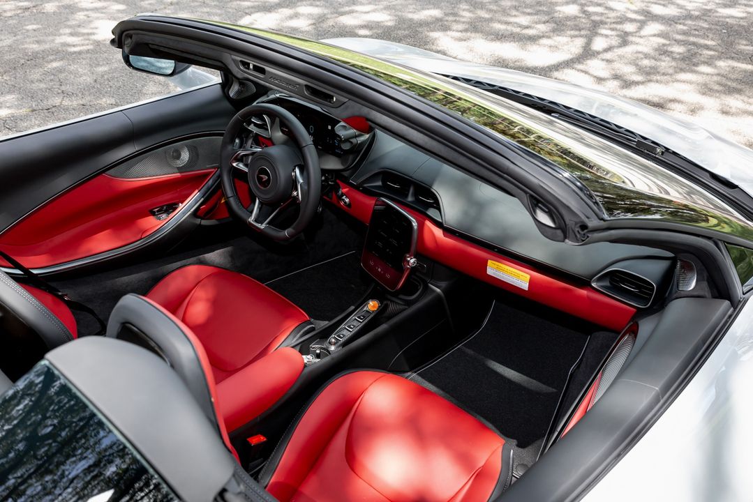 2025 McLaren Artura Spider