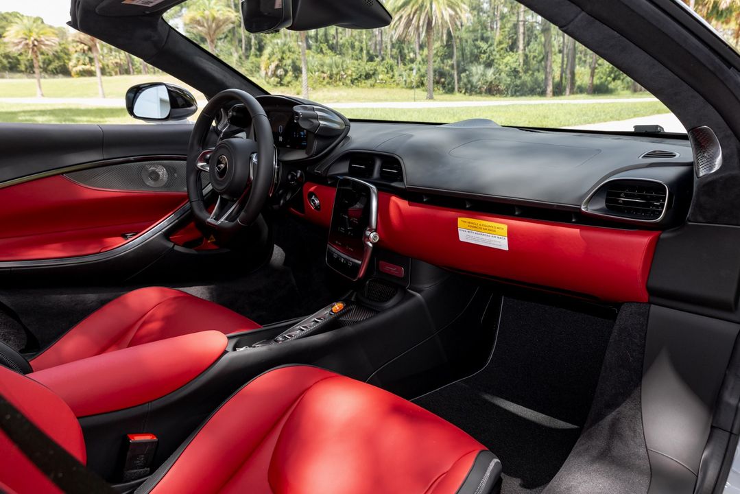 2025 McLaren Artura Spider