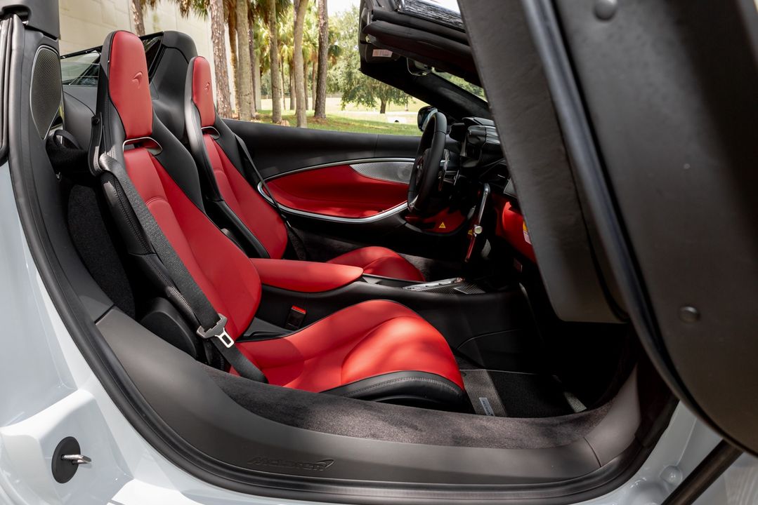 2025 McLaren Artura Spider