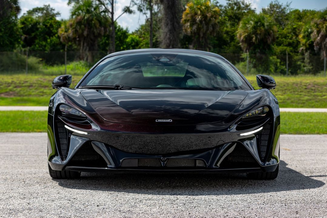 2024 McLaren Artura