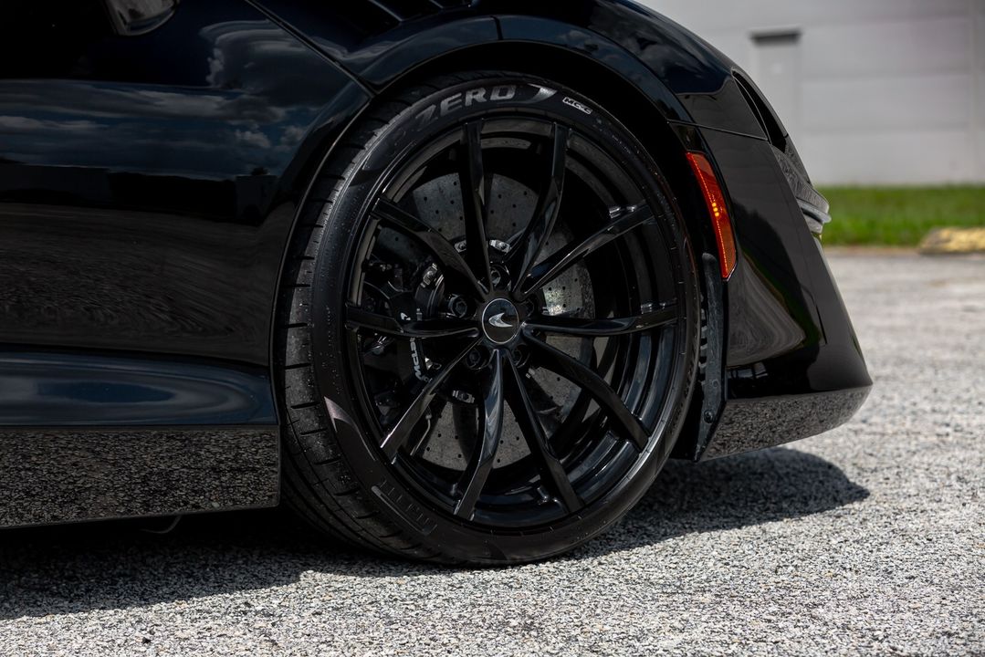 2024 McLaren Artura