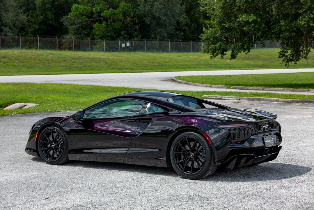 2024 McLaren Artura