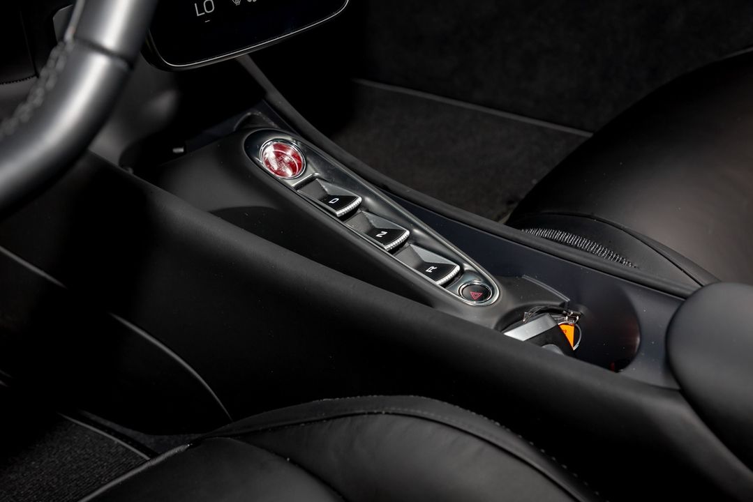 2024 McLaren Artura