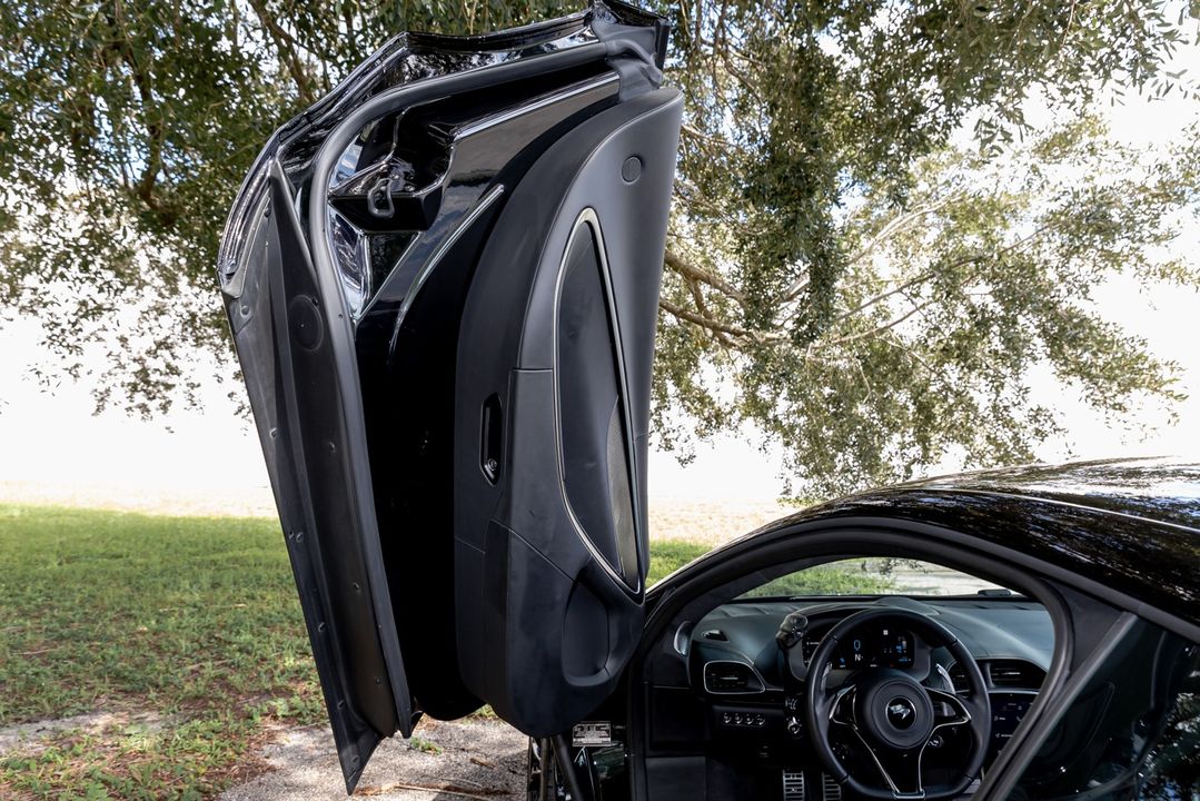 2024 McLaren Artura