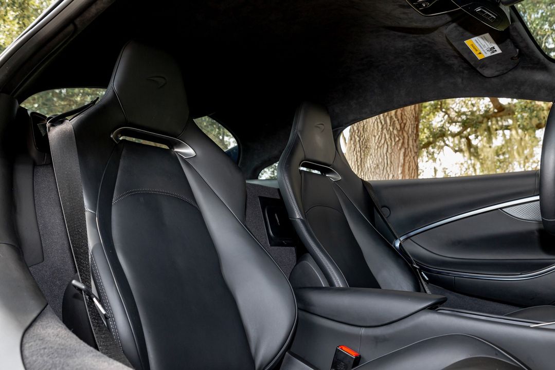 2024 McLaren Artura