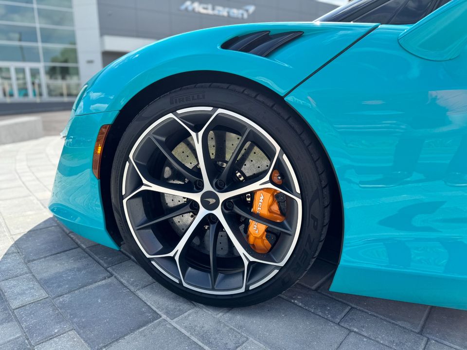 2025 McLaren Artura Spider