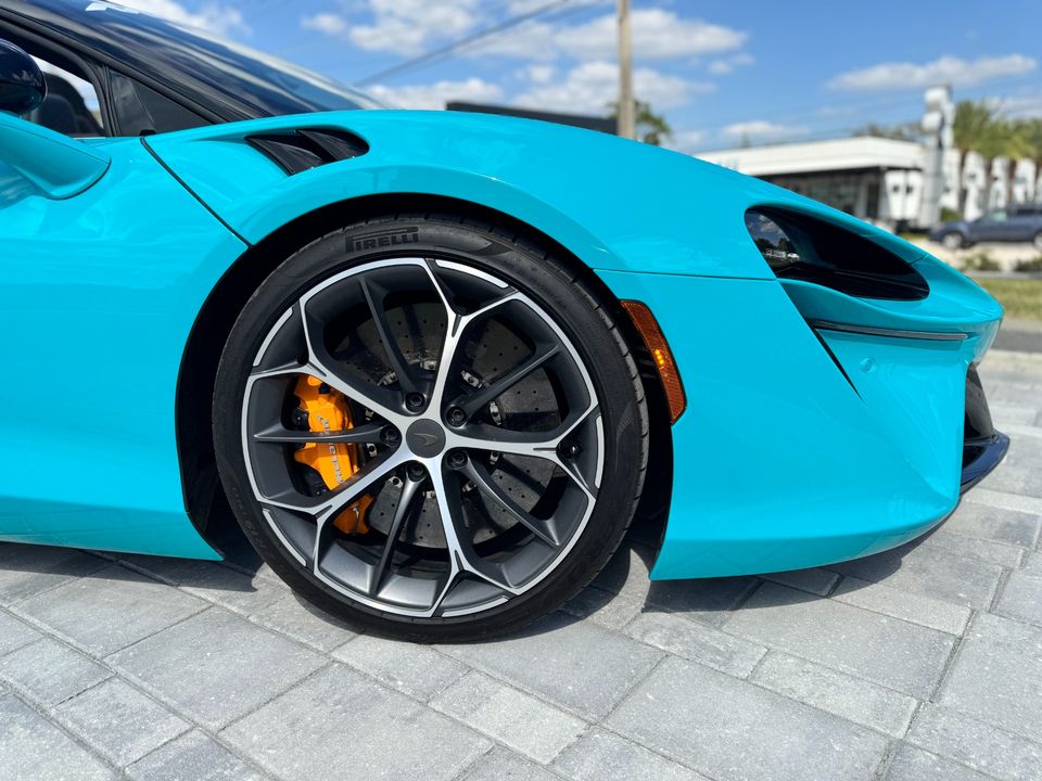 2025 McLaren Artura Spider