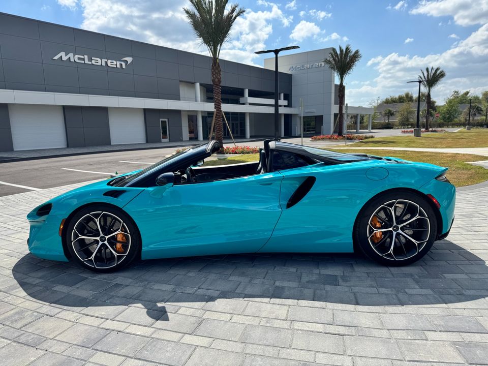 2025 McLaren Artura Spider