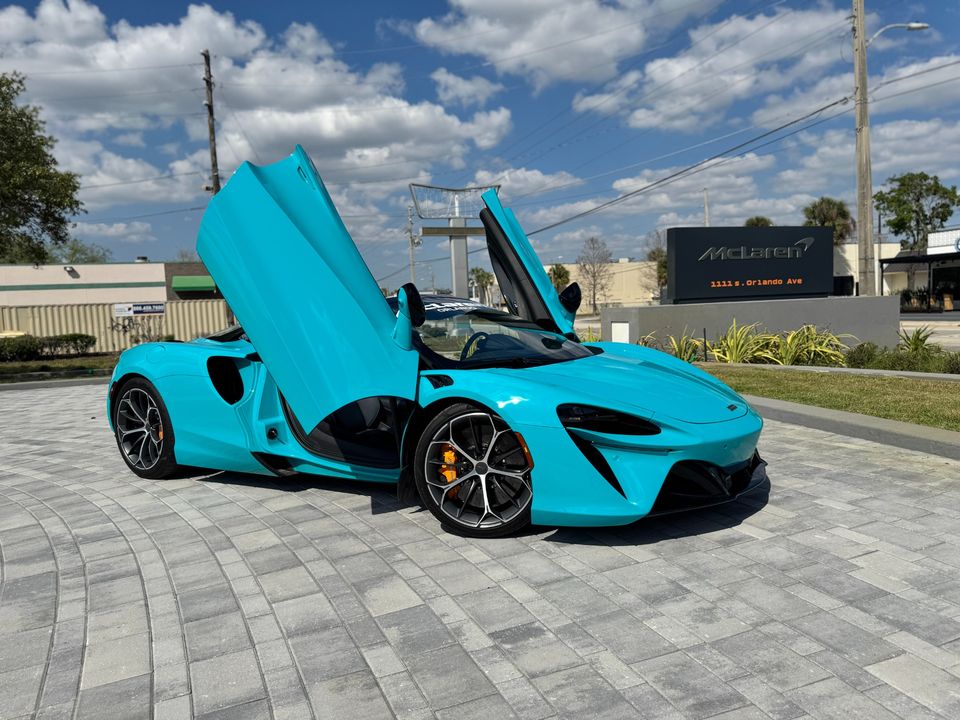 2025 McLaren Artura Spider
