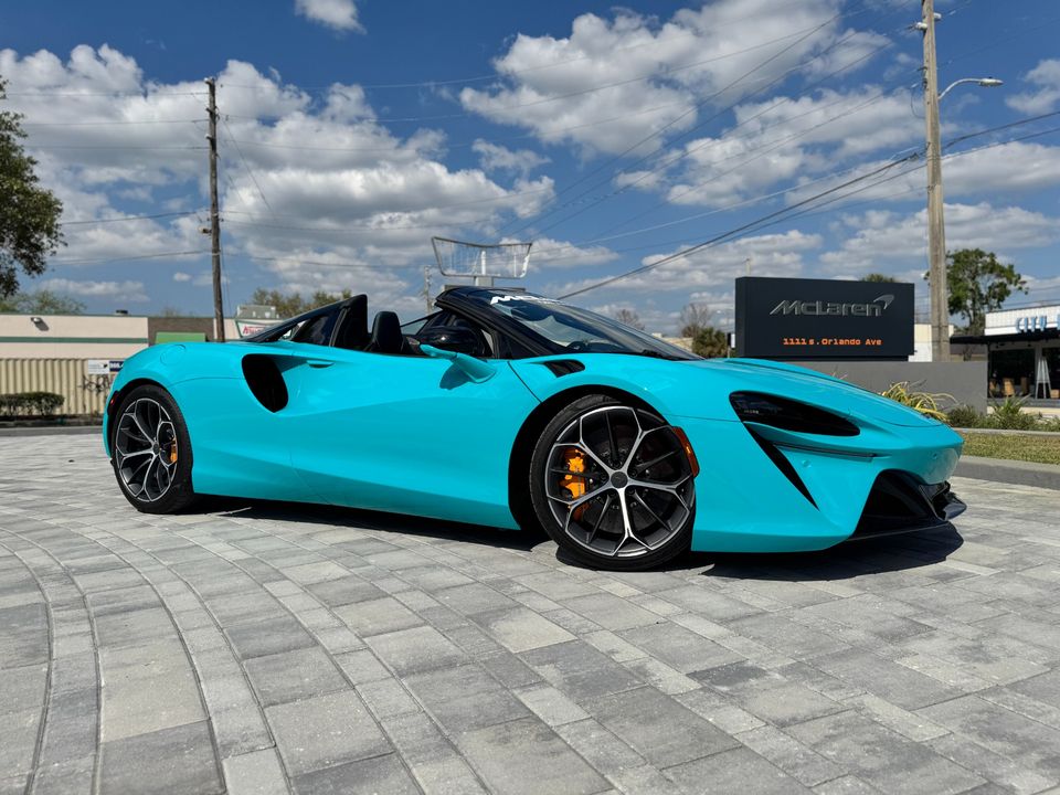 2025 McLaren Artura Spider