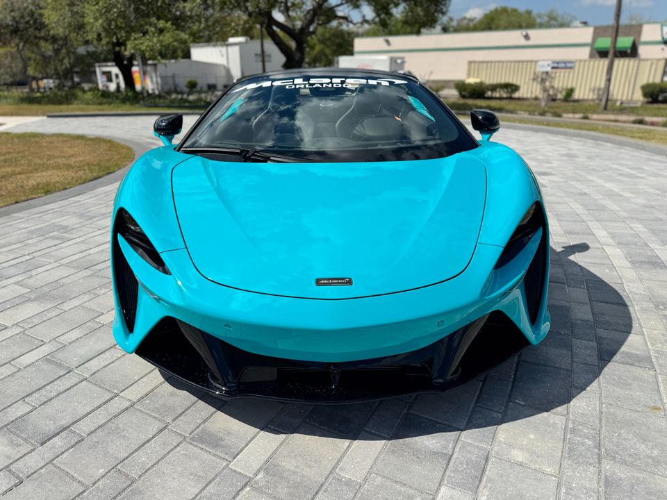 2025 McLaren Artura Spider