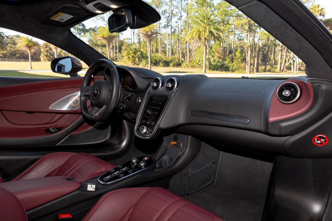 2025 McLaren GTS