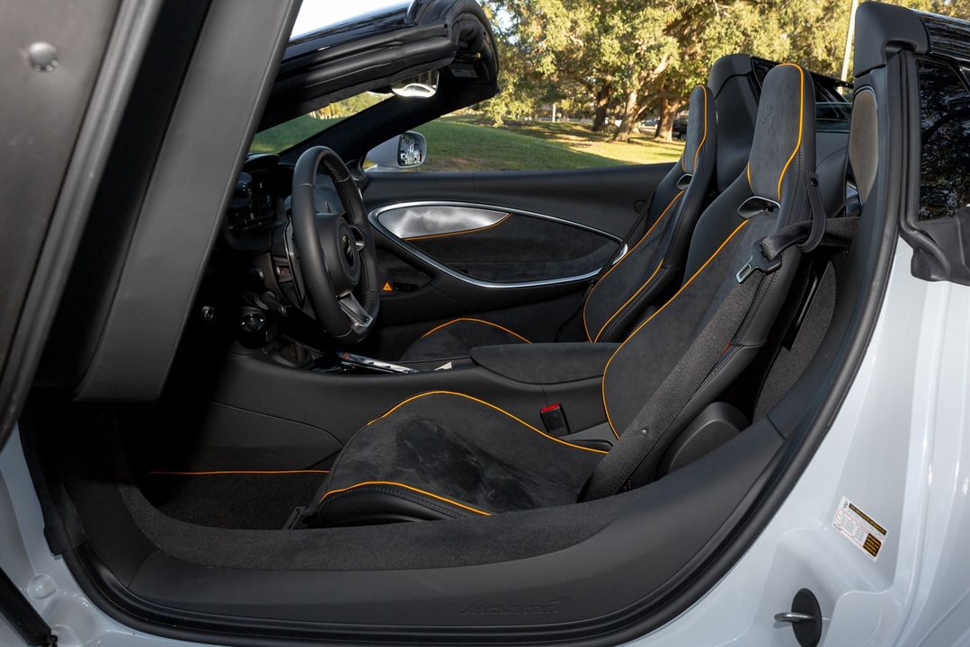 2025 McLaren Artura Spider