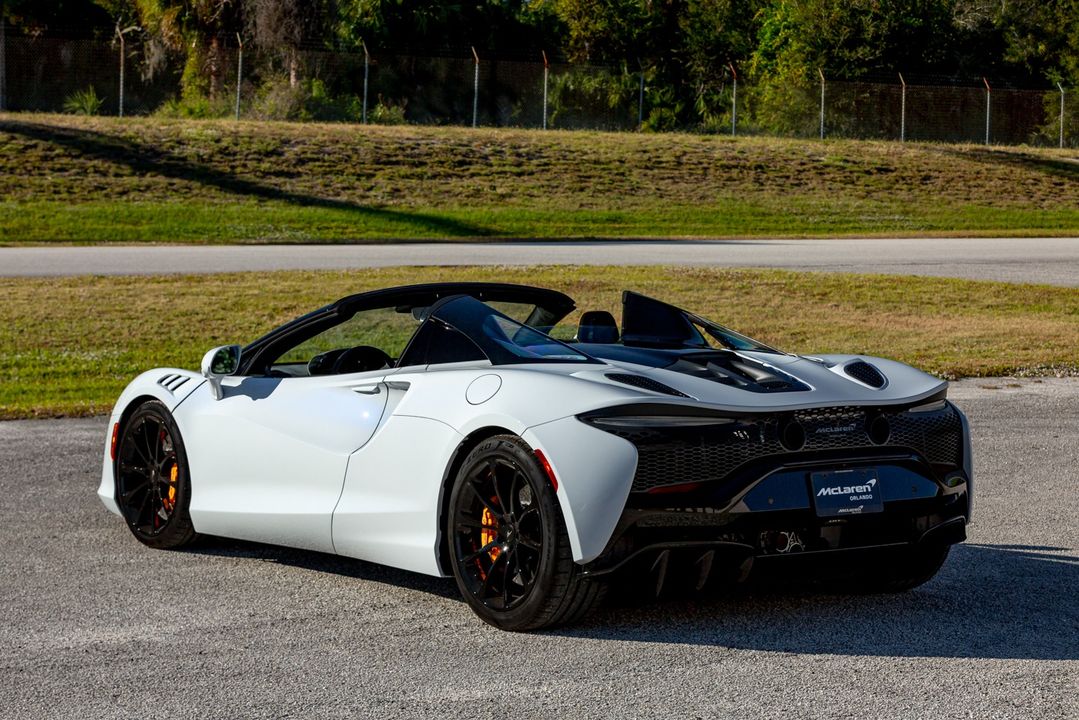 2025 McLaren Artura Spider