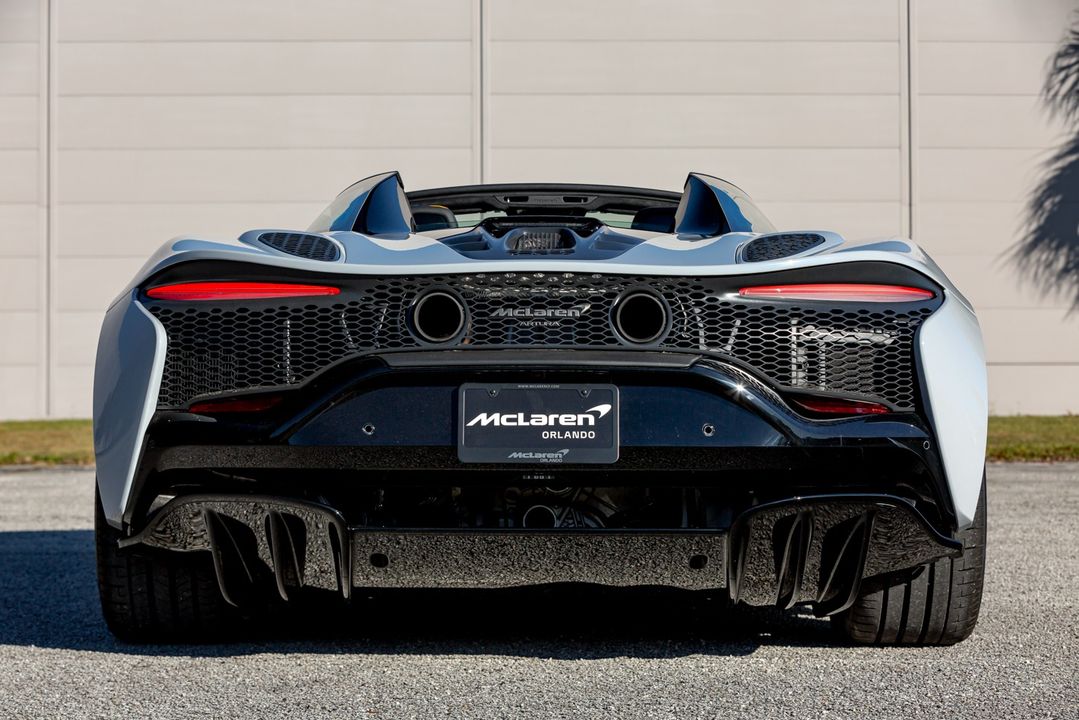 2025 McLaren Artura Spider