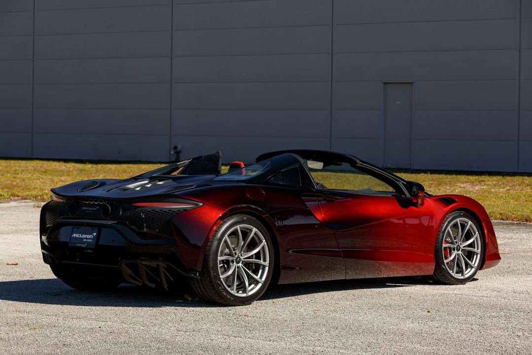 2025 McLaren Artura Spider