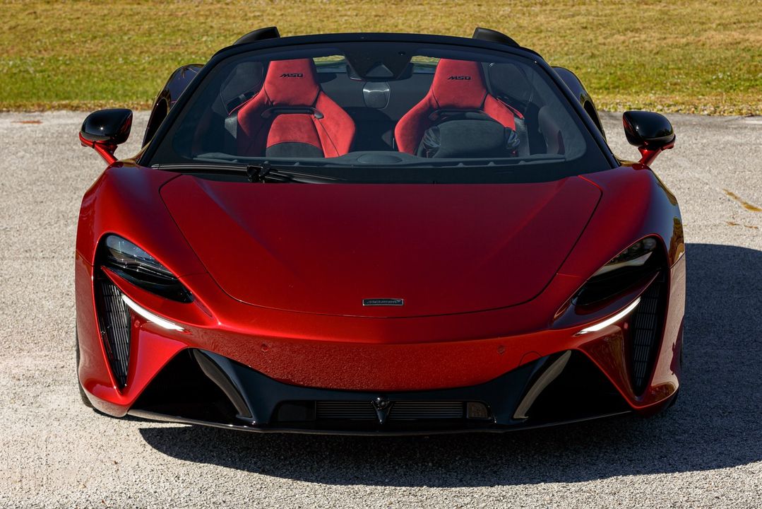 2025 McLaren Artura Spider