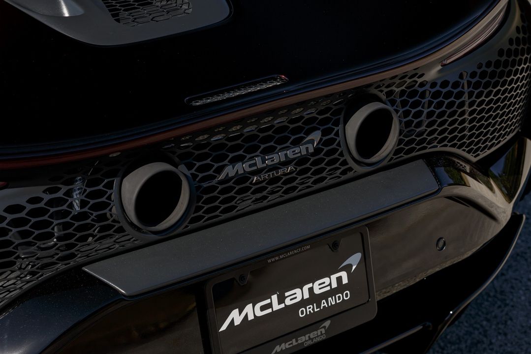 2025 McLaren Artura Spider