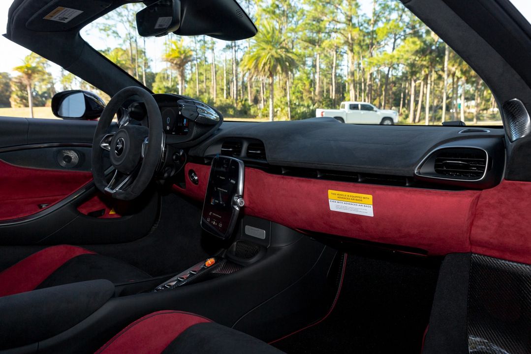 2025 McLaren Artura Spider