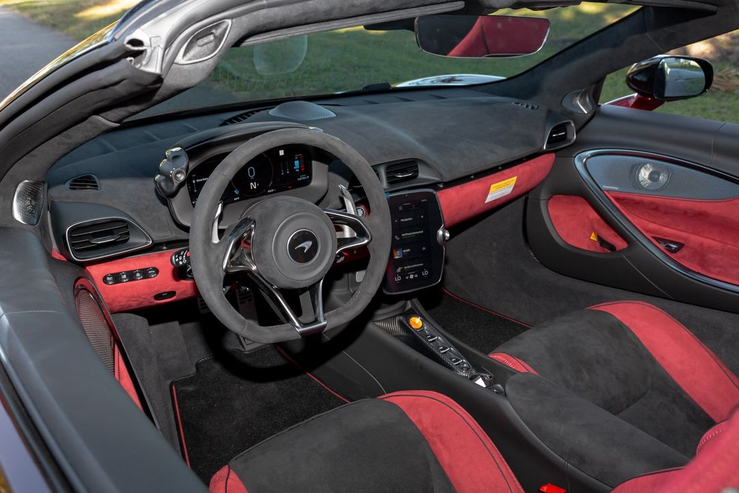 2025 McLaren Artura Spider